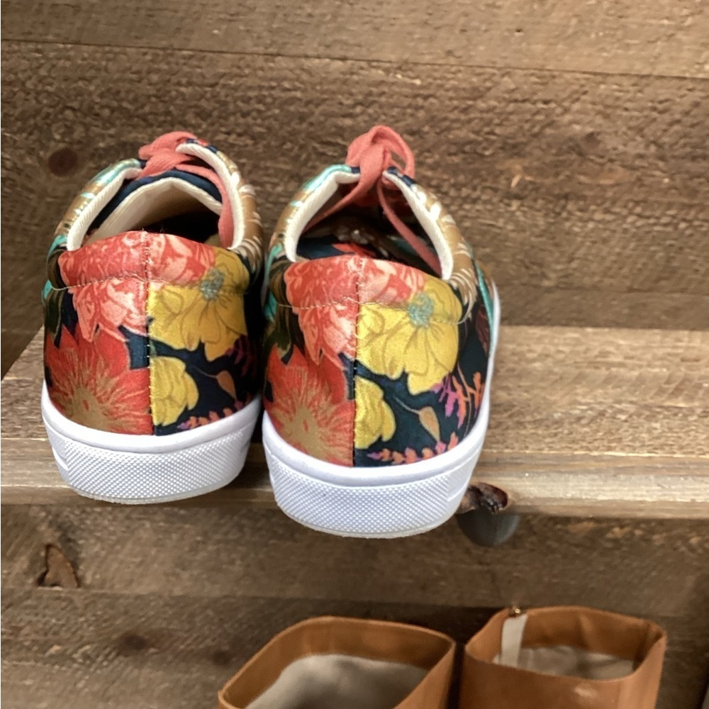 🌼 CHULA Floral Canvas Sneakers — Size 8 (USA) / 25 (MEX) - Picture 6 of 9